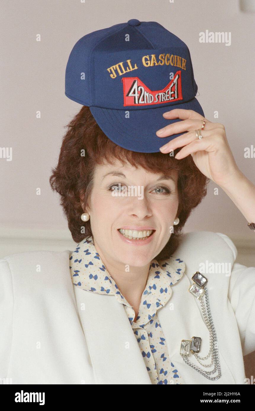 Jill Gascoine. Actrice de télévision, plus connue pour son rôle d'inspecteur détective Maggie Forbes dans la série télévisée 1980s The Gentle Touch et sa série spin-off C.A.TTS photo prise le 12th mai 1988 Banque D'Images