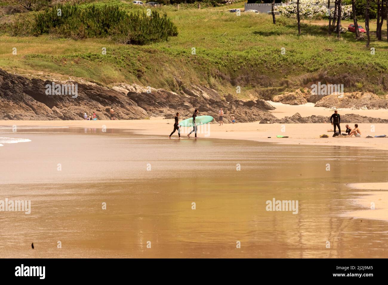 13 août 2021 Panantin espagne groupe surfeurs dans le championnat de plage Banque D'Images