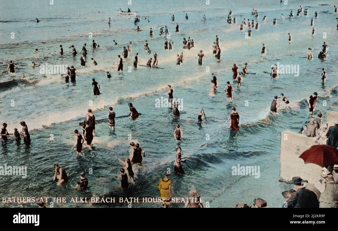 Baigneurs à Alki Beach Bath House, Seattle Washington USA, carte postale d'environ 1910. Photographe inconnu Banque D'Images