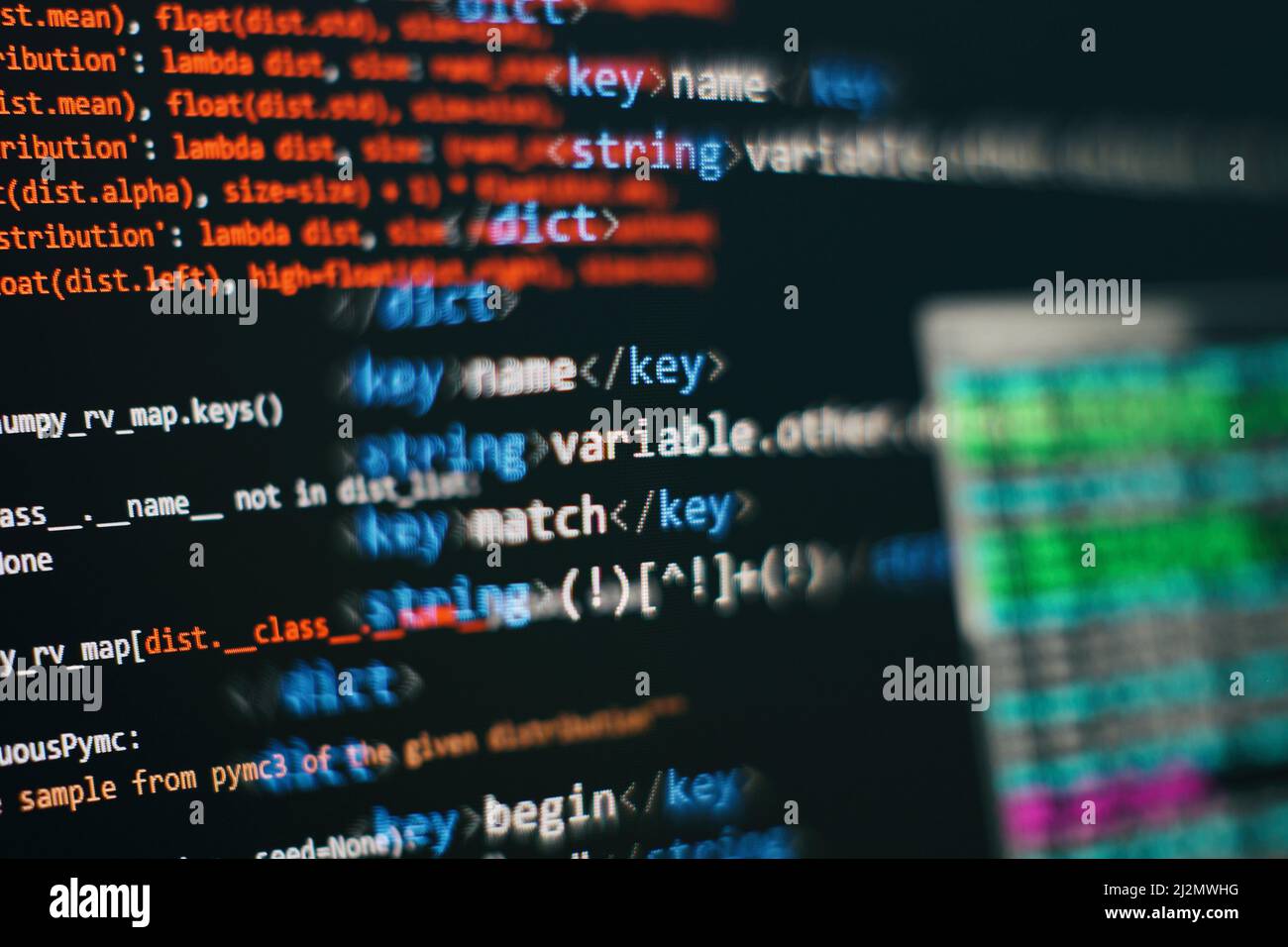 Écran de code de programmation du développeur logiciel. Temps de travail de programmation logicielle. Banque D'Images