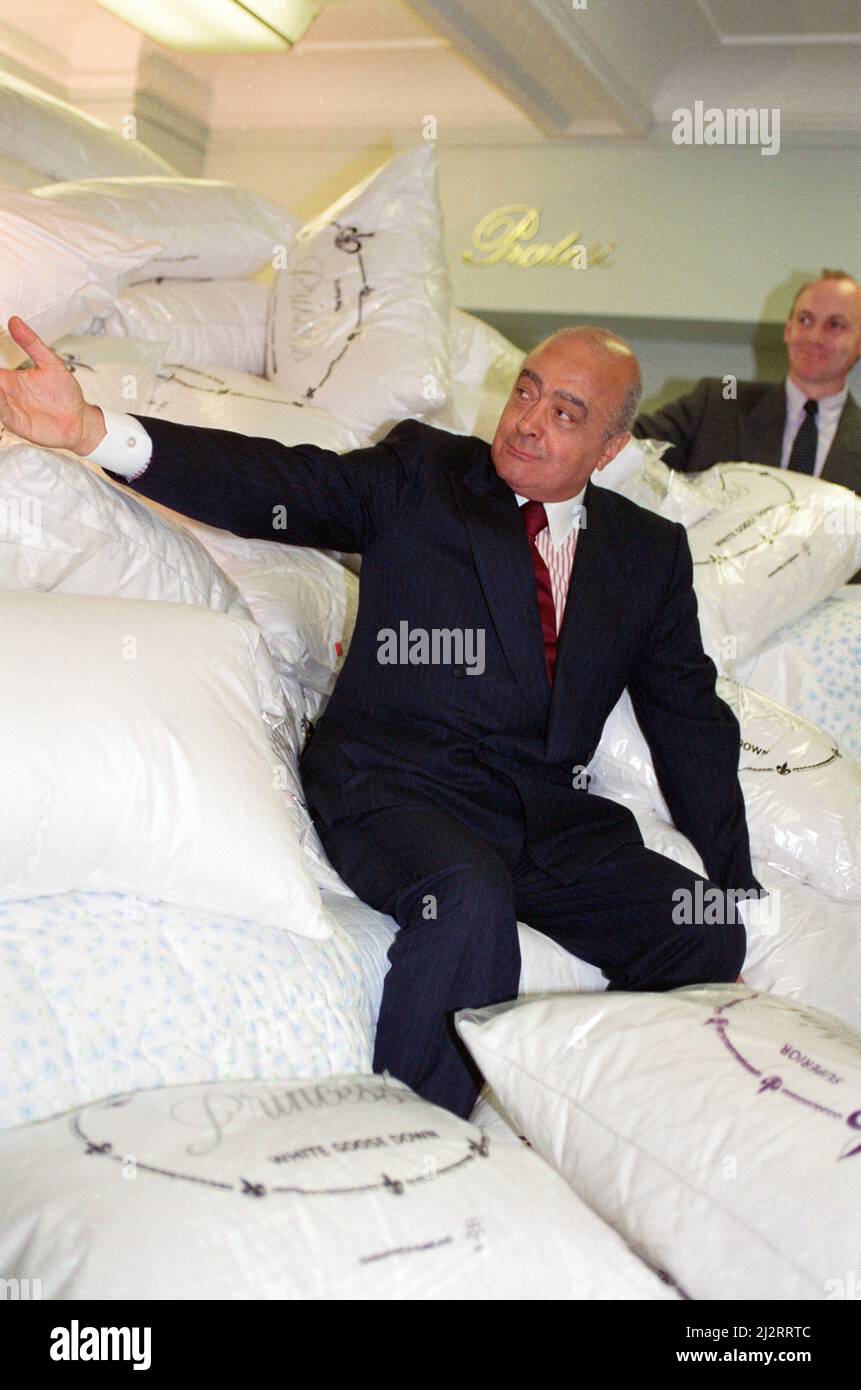 Mohamed Al-Fayed, propriétaire de Harrods, photographié lors de la vente de Harrods. 7th juillet 1993. Banque D'Images