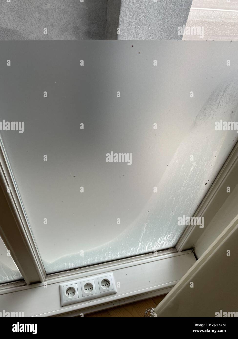 Eau de condensation sur la fenêtre Banque D'Images