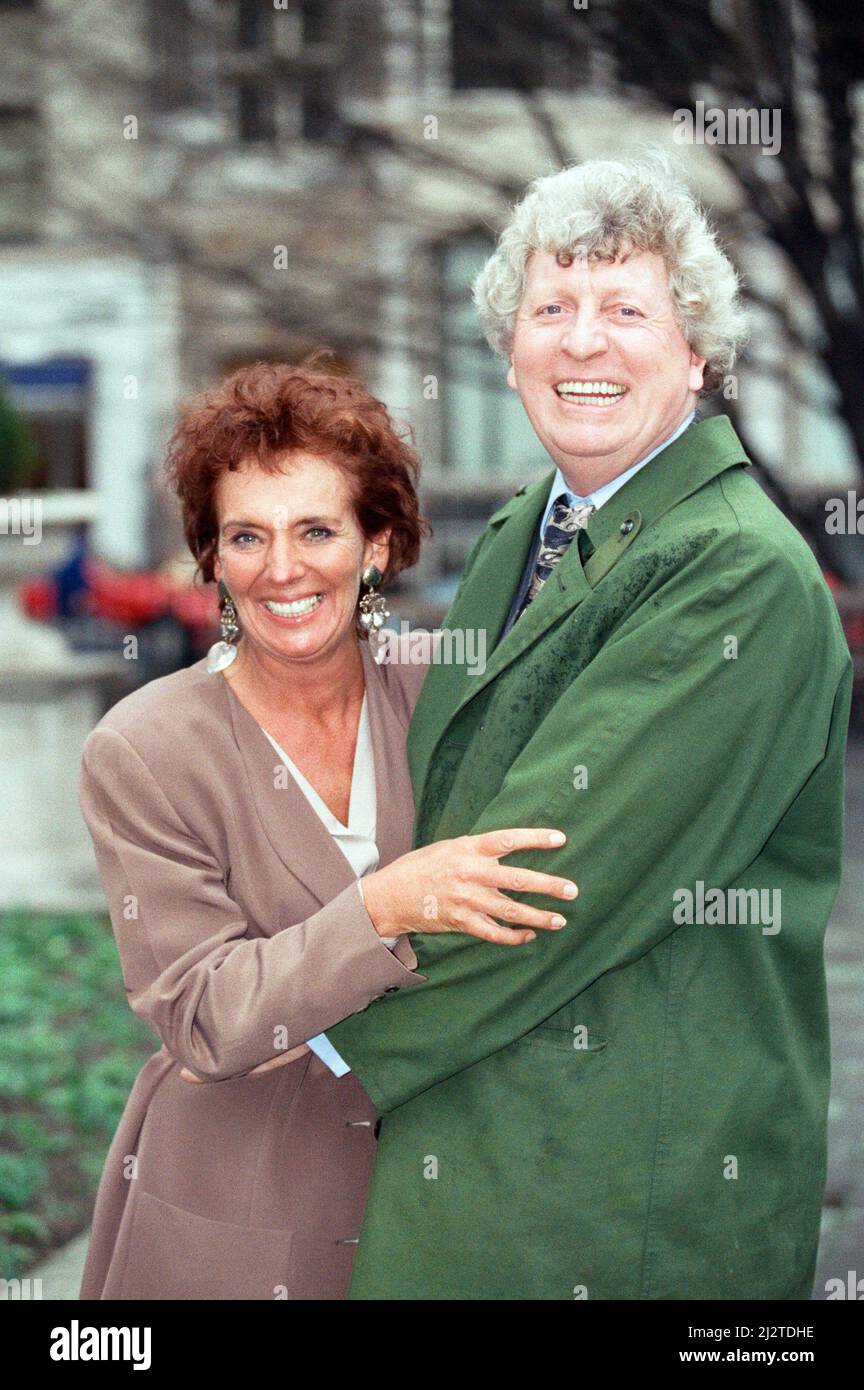 Sue Johnston et Tom Baker assistent à un photocall pour la série ITV 'edics'. 12th mars 1992. Banque D'Images