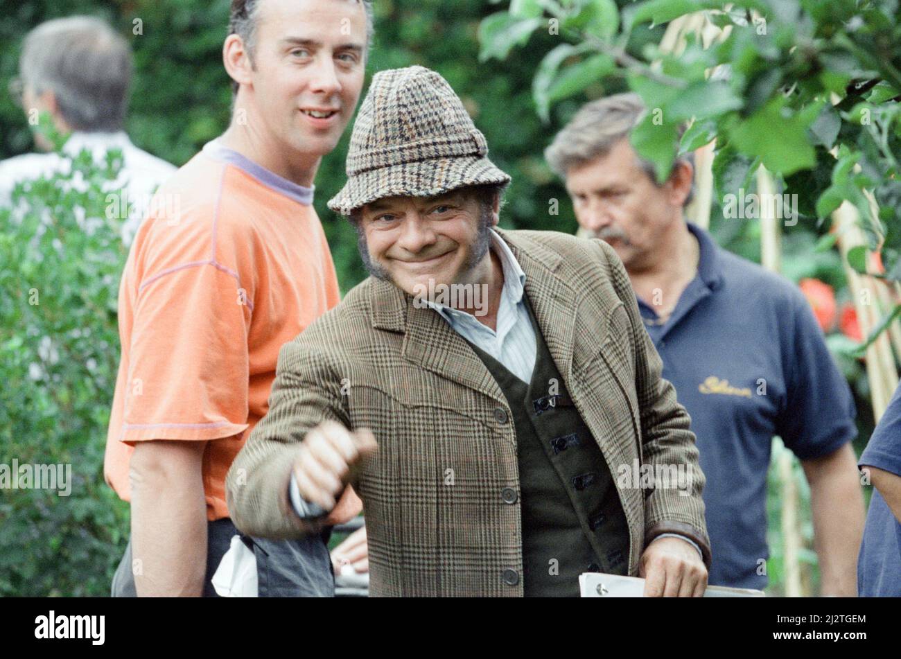 L'acteur David Jason a photographié pendant le tournage de « The Darling Buds of May ». Juillet 1992. Banque D'Images