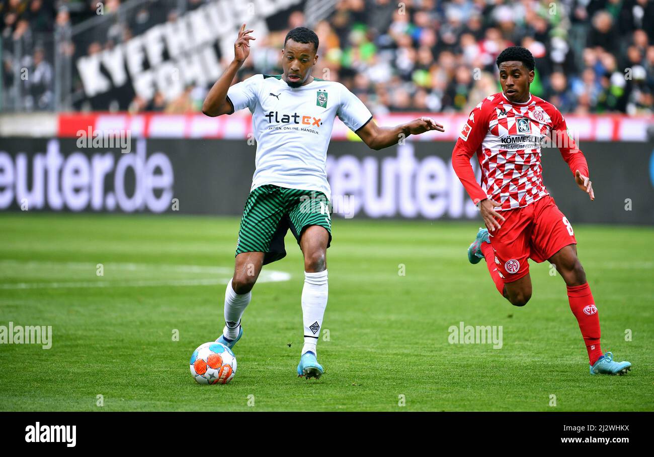 Bundesliga, Borussia Park Mönchengladbach: Borussia Mönchengladbach vs FSV Mainz 05; Alassane plaidoyer, Leandro Barreiro Banque D'Images