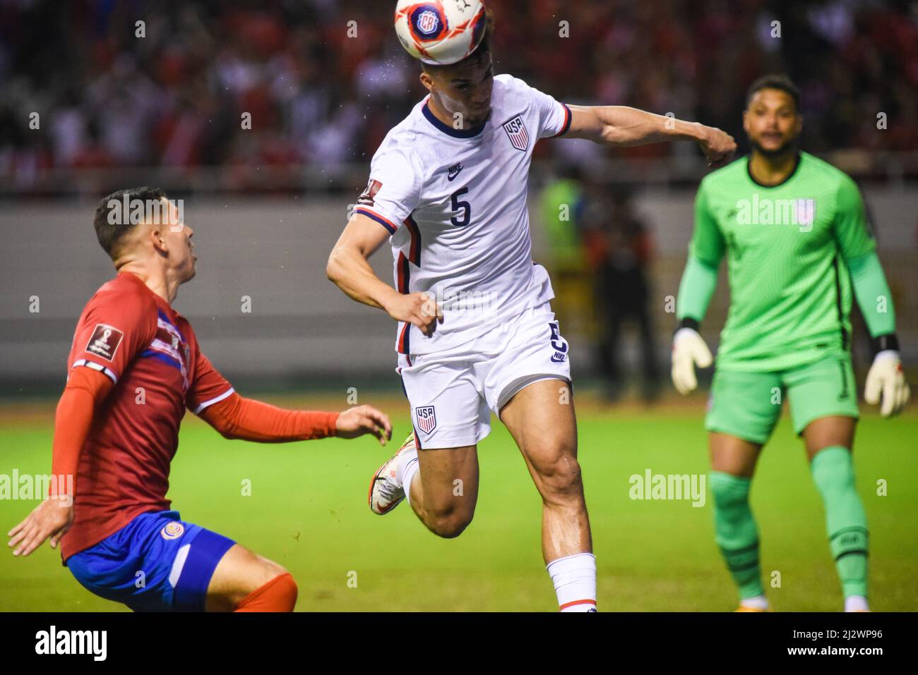 SAN JOSE, Costa Rica: Joueur américain Antonee Robinson en action pendant la victoire du Costa Rica 2-0 sur les Etats-Unis dans les qualificatifs de coupe du monde de la FIFA CONCACAF sur Ma Banque D'Images