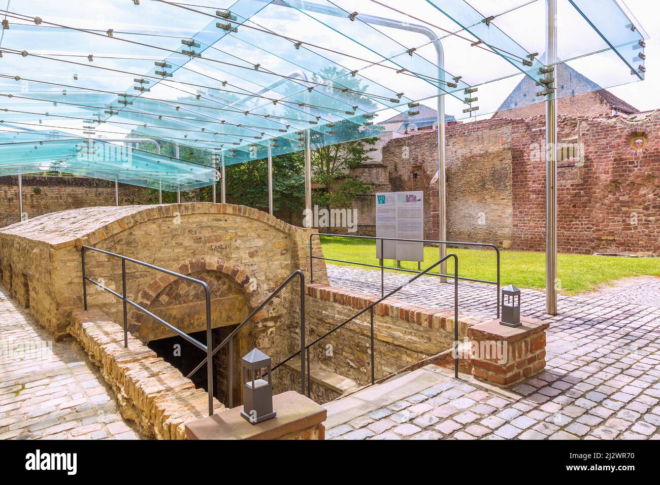 Speyer ; cour juive avec musée Schpira et mikveh, bain rituel juif Banque D'Images