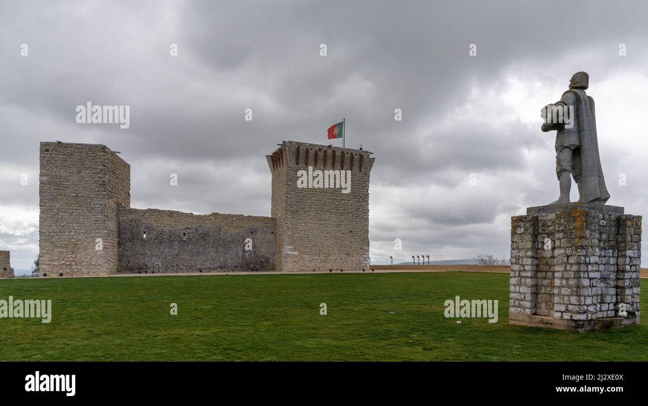 Ourem, Portugal - 31 mars 2022 : vue sur le château d'Ourem dans la région de l'Alentejo au Portugal Banque D'Images