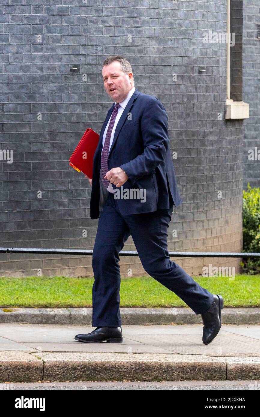 Le député Mark Spencer, Lord President of the Council, leader de la Chambre des communes, est vu au 10 Downing Street avant les réunions hebdomadaires du Cabinet. Banque D'Images