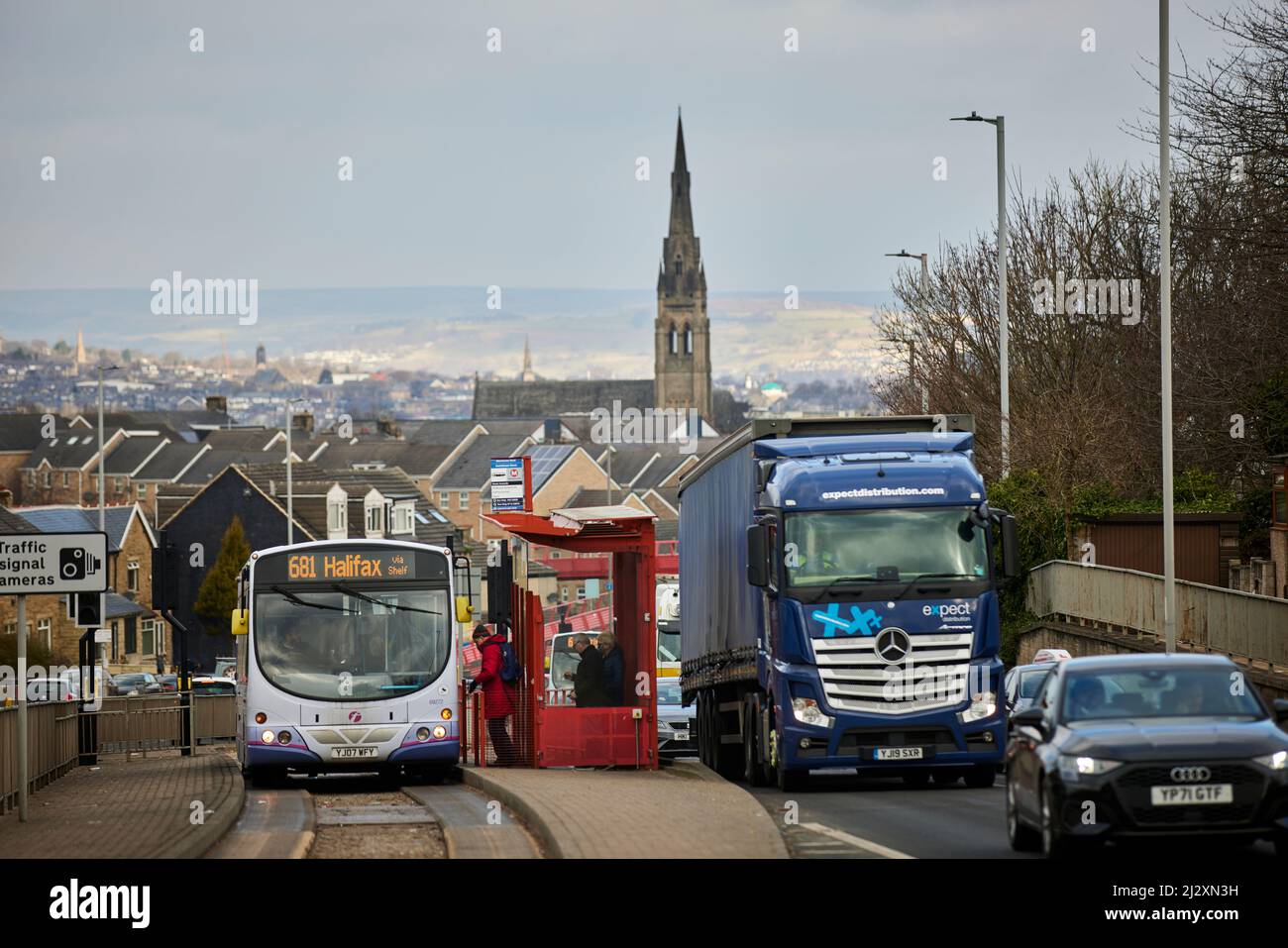 Ligne d'autobus guidée de Bradford avec un premier bus à impériale à destination de Halifax Banque D'Images