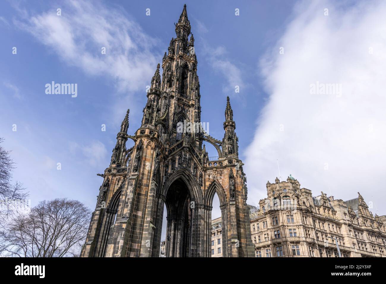 Monument Scott. Canon EOS R5, RF24-105mm F4 L IS USM à 24mm, ISO 100, 1/400s à f/8. AVR Banque D'Images