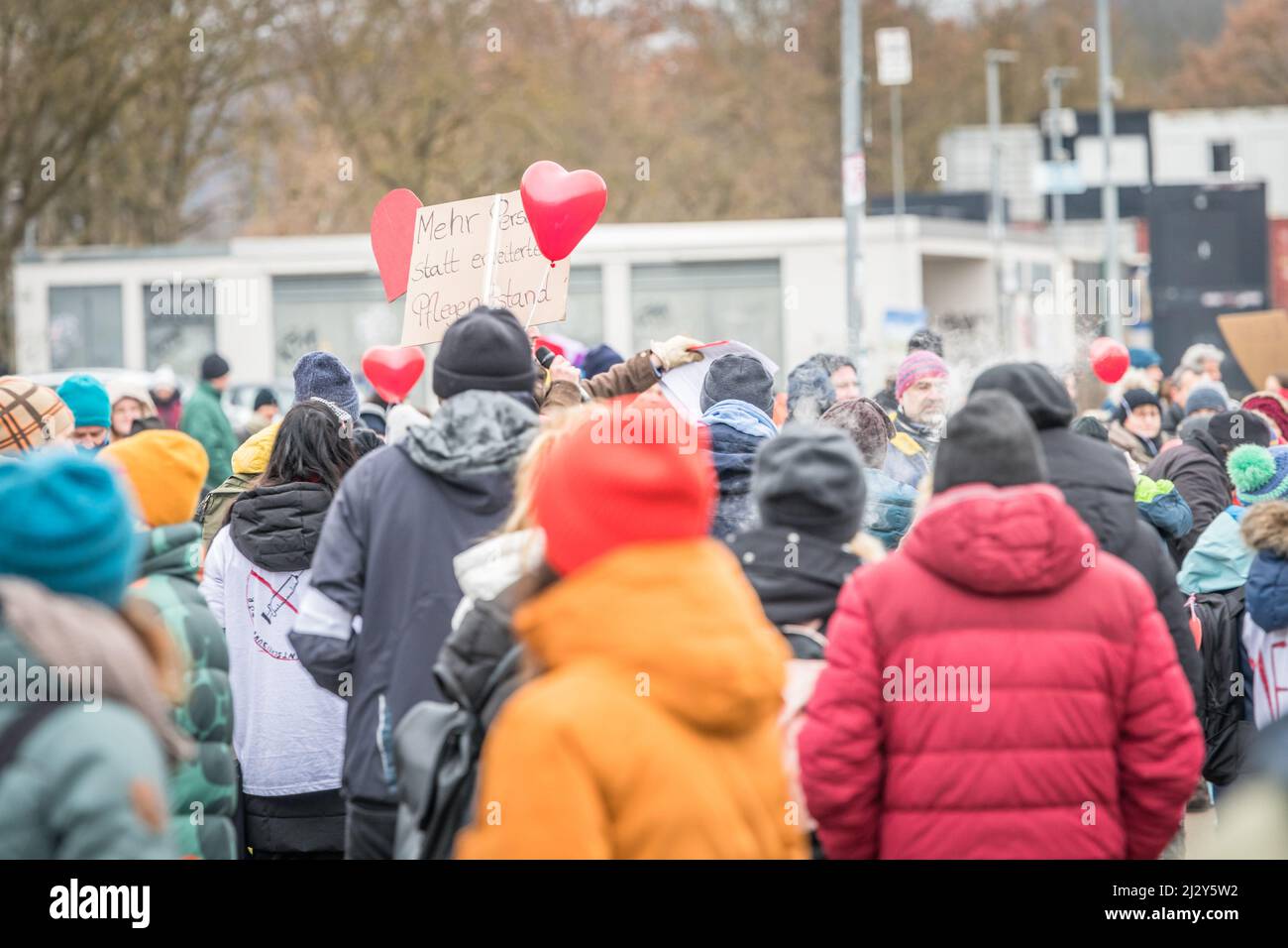 Ratisbonne, Bavière, Allemagne, 26 janvier 2022: Président d'une manifestation anti-Corona pour l'autodétermination de la liberté de paix à Ratisbonne, Allemagne Banque D'Images