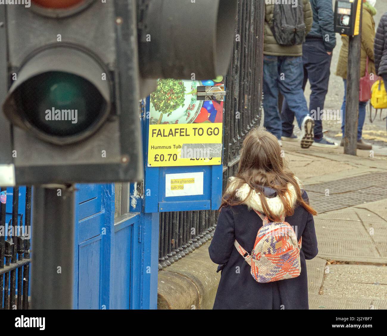 Glasgow, Écosse, Royaume-Uni 4th avril 2022. La Dystopia économique dans la grande rue de la vente au détail comme les magasins proches ou le recours à la vente pour rester ouvert comme les rues peu attrayantes ne font pas grand-chose pour attirer les acheteurs à eux alors que les familles ont du mal à fournir les bases. Crédit Gerard Ferry/Alay Live News Banque D'Images