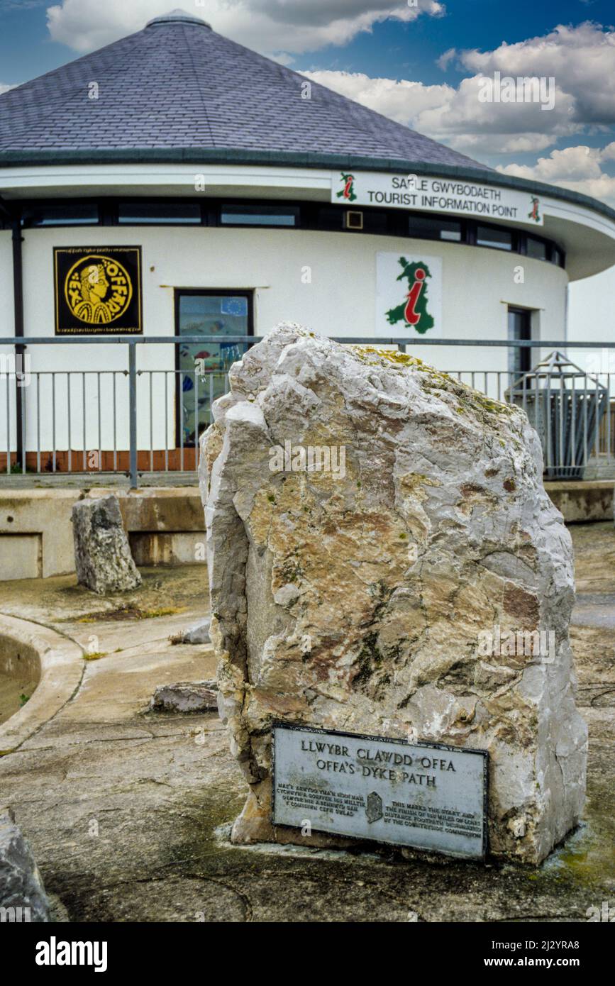 Pays de Galles, sentier d'Offa Dyke. Fin du marqueur de sentier, Prestyn, Denbighshire. Banque D'Images