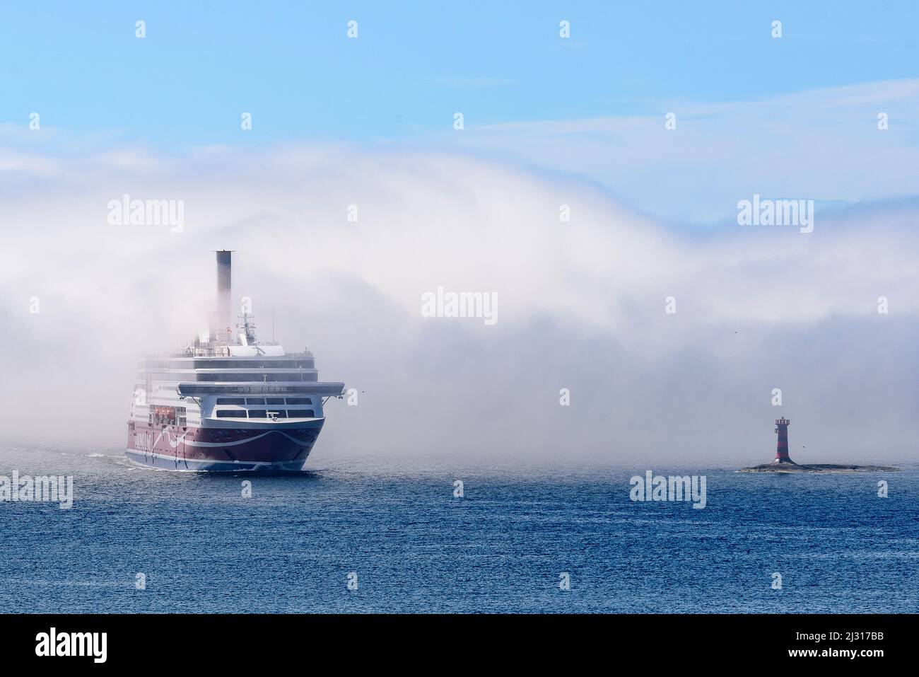 Traversée par un grand ferry pour voitures de Turku aux îles Ahland, Finlande Banque D'Images