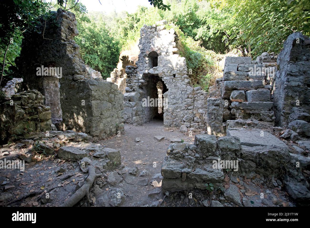 Ruines anciennes au parc national d'Olympos, Cirali, Lykia antique, Turquie, mer Méditerranée Banque D'Images