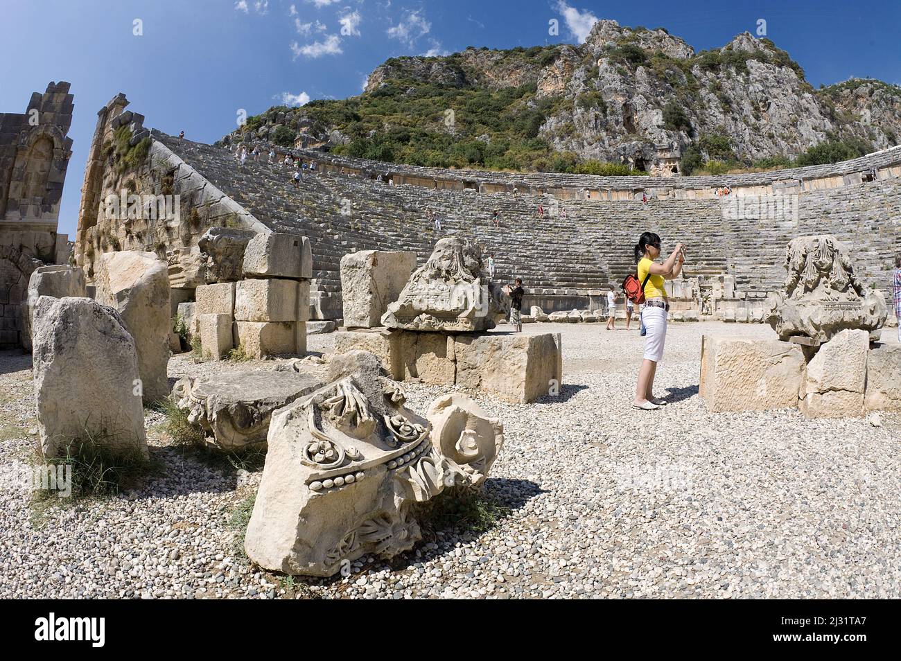 Amphithéâtre d'Antiqe aux tombeaux de Myra, Demre, Anatolie, ancienne région de Lycie, Turquie, Mer Méditerranée Banque D'Images