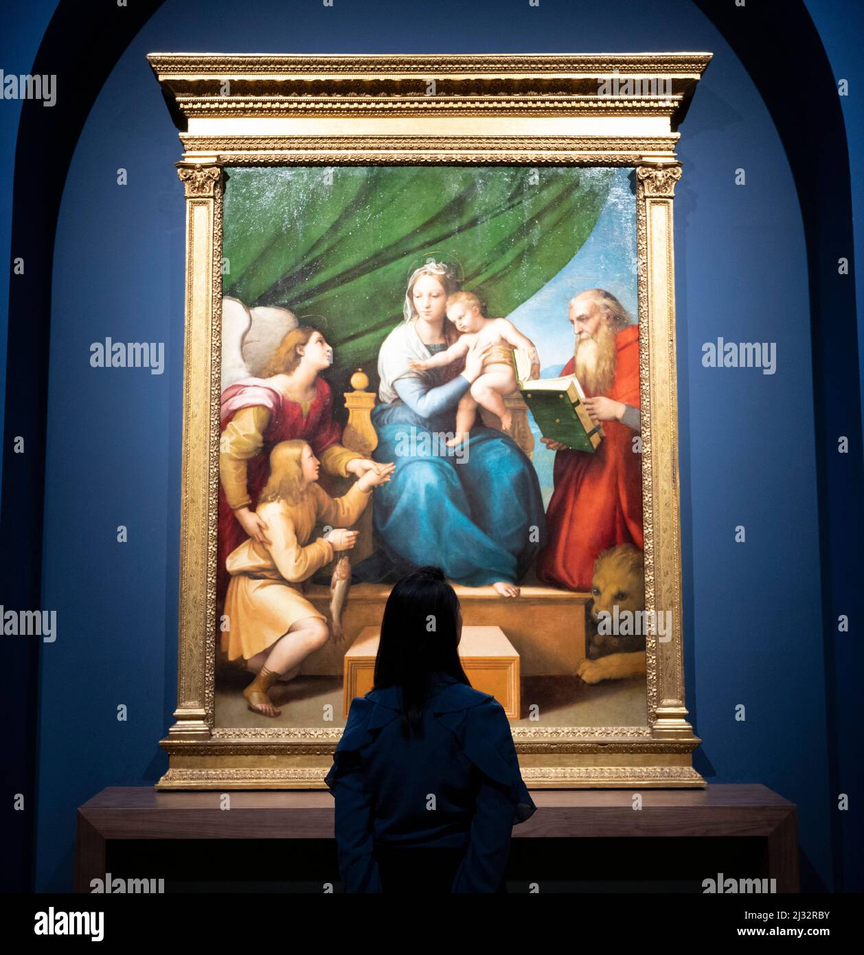 Raphael the holy family with raphael Banque de photographies et d'images à  haute résolution - Alamy