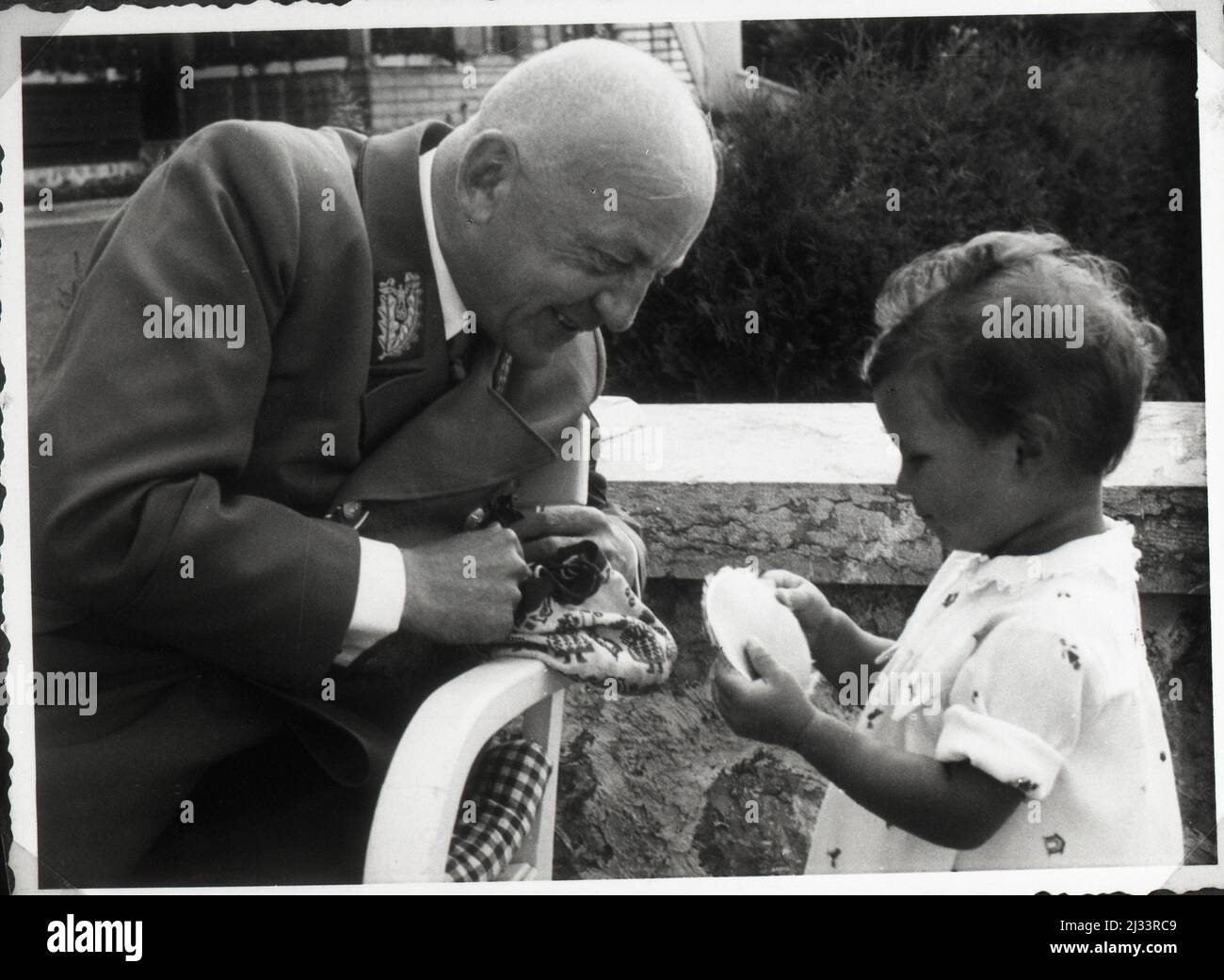 Kleine Geschichte von Vati und Uschi en 8 Bildern - petite histoire ... Kleine Geschichte von Vati und Uschi en 8 Bildern - petite histoire ...