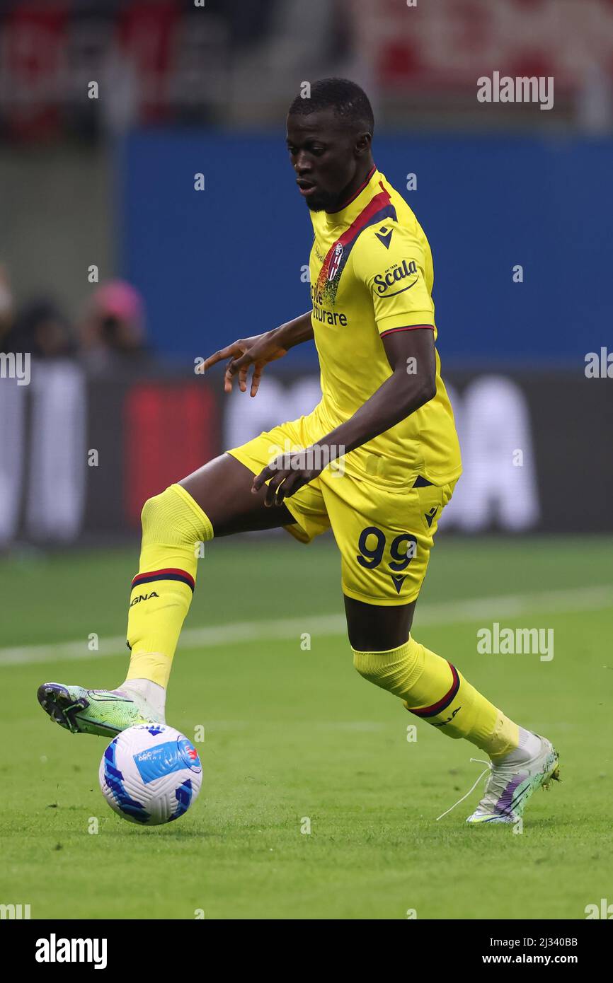 Milan, Italie, 4th avril 2022. Musa Barrow du FC de Bologne pendant le match de la série A à Giuseppe Meazza, Milan. Le crédit photo devrait se lire: Jonathan Moscrop / Sportimage Banque D'Images