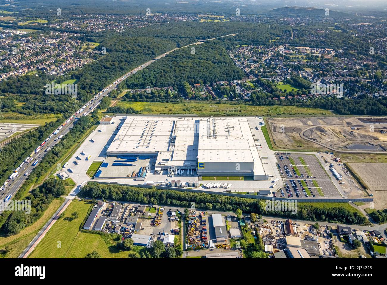 Photographie aérienne, Edeka central warehouse Oberhausen avec flow Land dans le district de Schwarze Heide à Oberhausen, région de la Ruhr, Rhénanie-du-Nord-Westphalie Banque D'Images