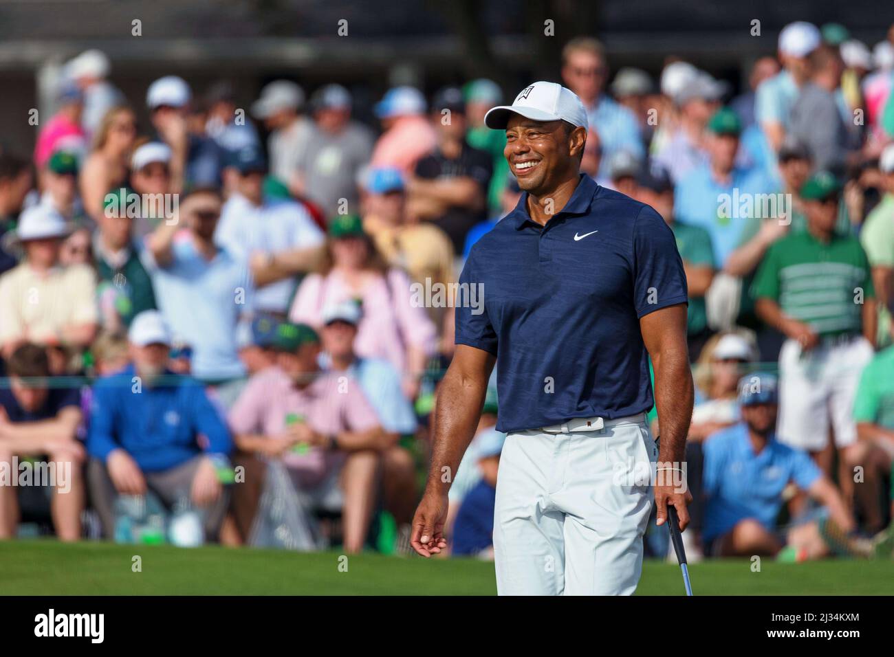 Augusta National Golf Club. 04th avril 2022. Tiger Woods sourit lors d'une partie d'entraînement du tournoi de golf Masters au club de golf national d'Augusta. Ryan Hunt/CSM/Alamy Live News Banque D'Images