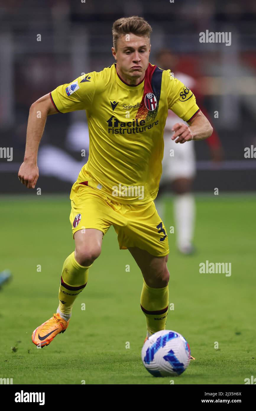 Milan, Italie, 4th avril 2022. Mattias Svanberg du FC de Bologne pendant la série Un match à Giuseppe Meazza, Milan. Le crédit photo devrait se lire: Jonathan Moscrop / Sportimage Banque D'Images