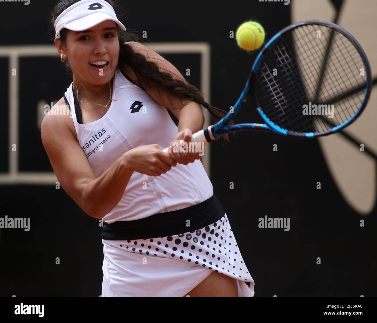 Bogota, Colombie. 5th avril 2022. Maria Camila Osorio de Colombie joue lors de son match contre Ylena in-Albon de Suisse au Tournoi Copa Colsanitas WTA le 5 avril 2022 à Bogota, Colombie. (Credit image: © Daniel Garzon Herazo/ZUMA Press Wire) Banque D'Images