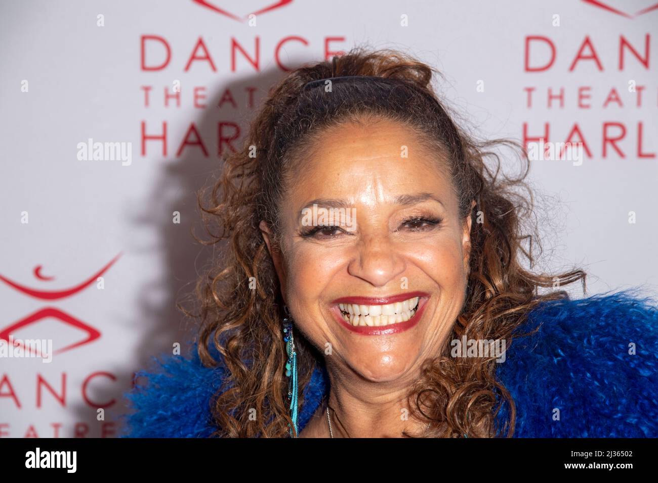 NEW YORK, NEW YORK - 05 AVRIL : Debbie Allen participe au Gala de vision annuelle du Dance Theatre of Harlem en l'honneur de Debbie Allen le 05 avril 2022 à New York. Banque D'Images