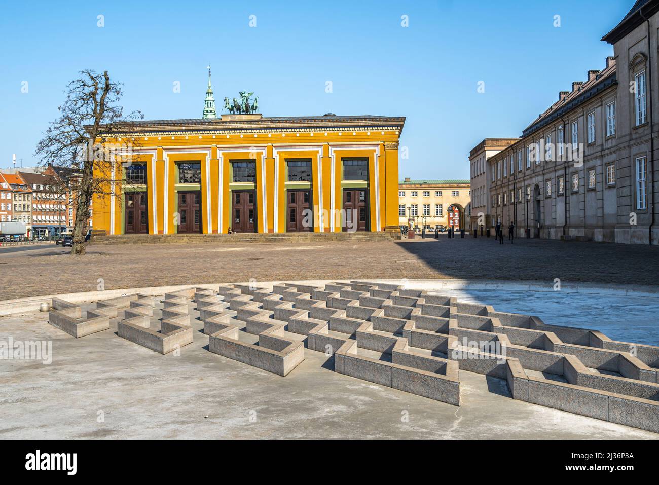 Façade et place en face du musée Thorvaldsen à Copenhague. Slotsholmen, Copenhague, Danemark, Europe Banque D'Images