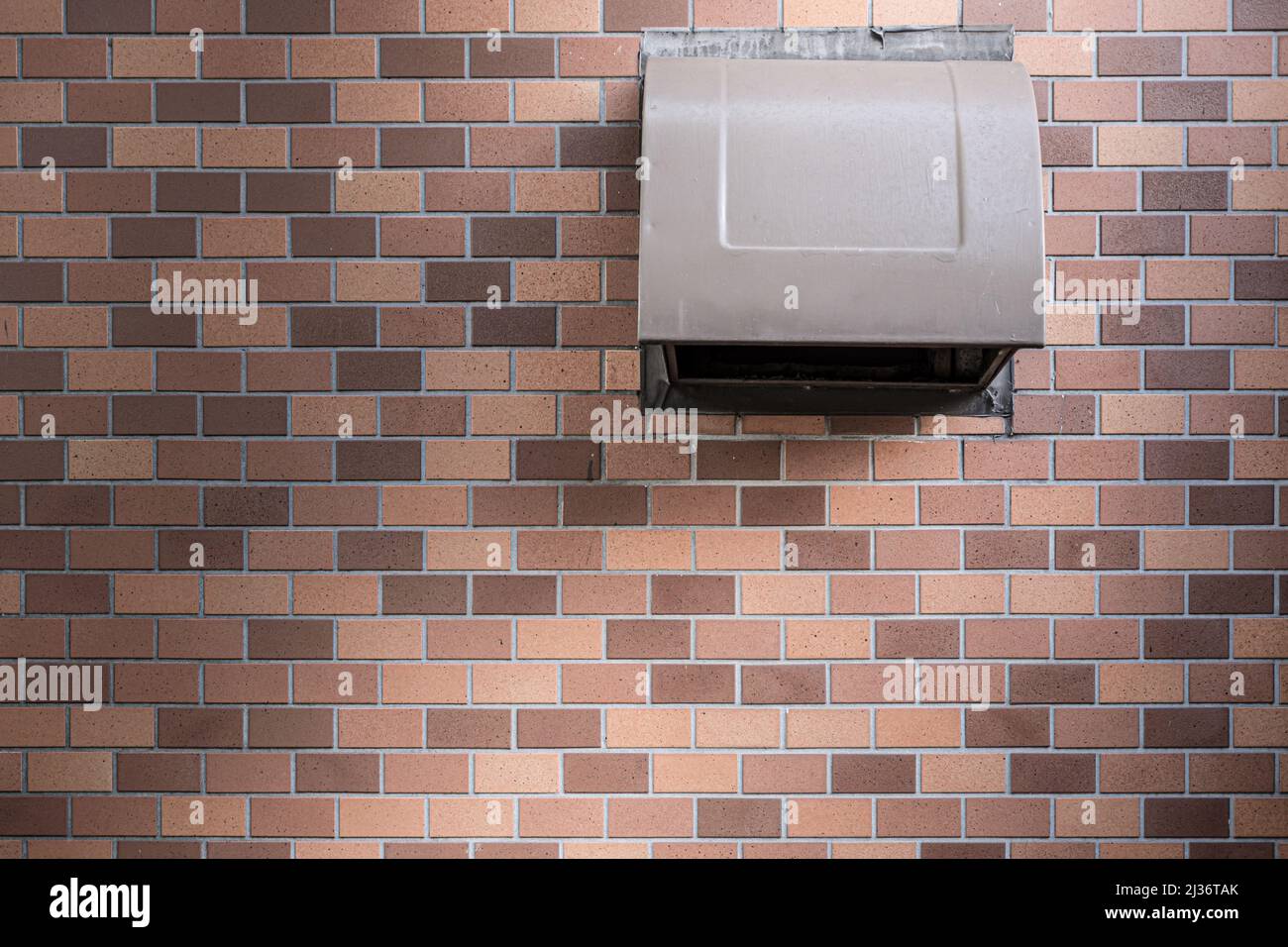 Ventilateur d'air conduit ventilateur débit trou de tuyau de la maison cuisine souffle la fumée de cuisson mauvaise odeur à l'extérieur. Banque D'Images