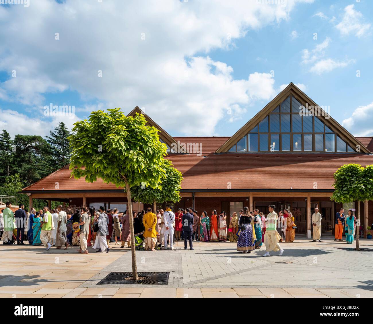 bhaktivedanta-manor-temple-de-krishna-banque-de-photographies-et-d