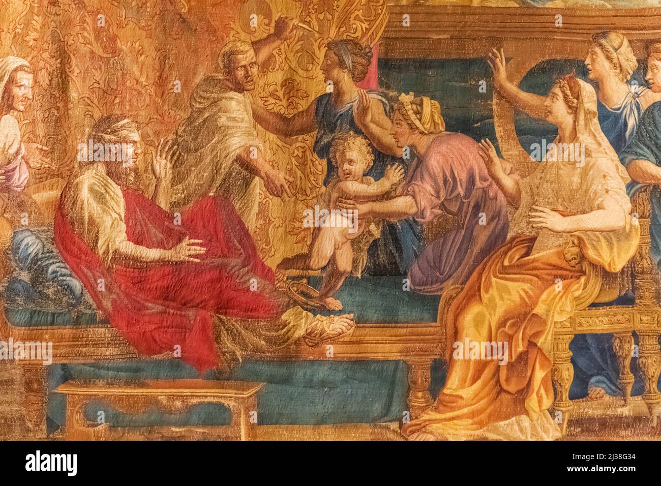 Angleterre, Londres, Knightsbridge, Victoria and Albert Museum, tapisserie française représentant le bébé Moïse piétinant sur la couronne de Pharaon en date de 1683-87 Banque D'Images