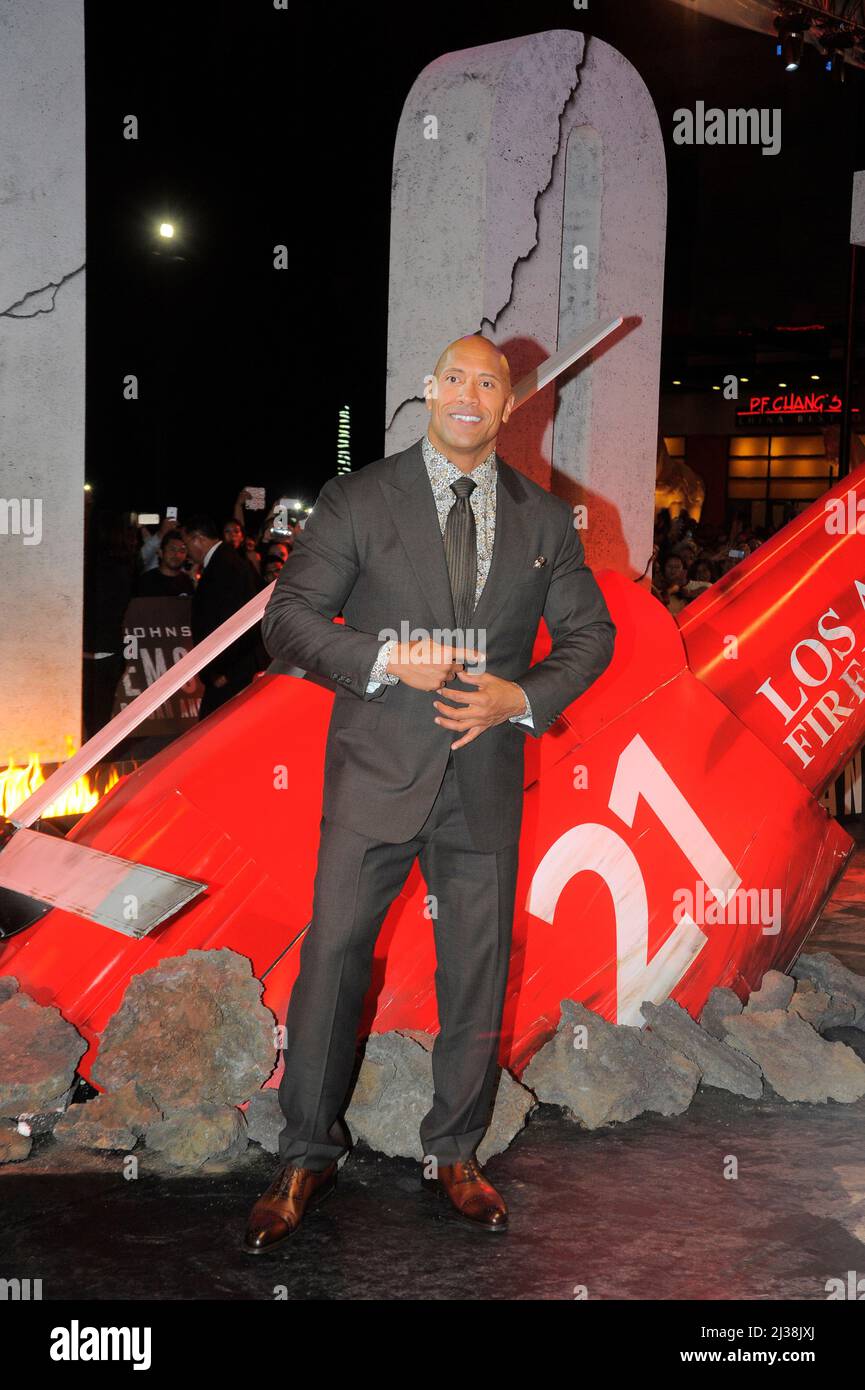 L'acteur américain Dwayne Johnson « The Rock » pose pour des photos ...