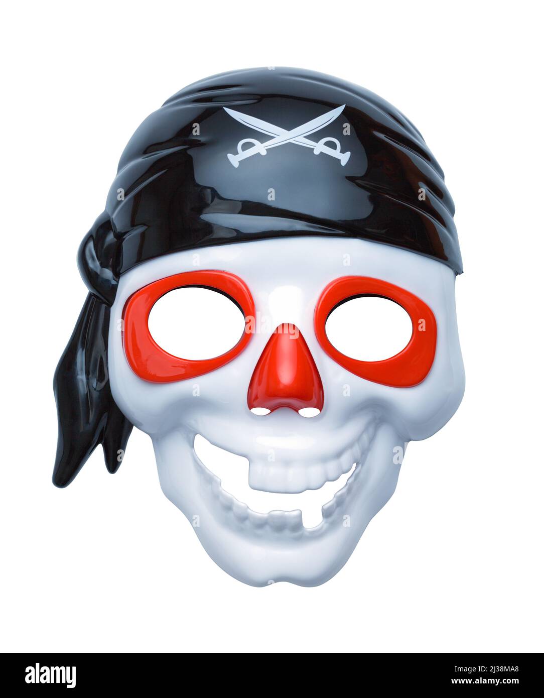 Masque de crâne pirate découpé sur blanc. Banque D'Images