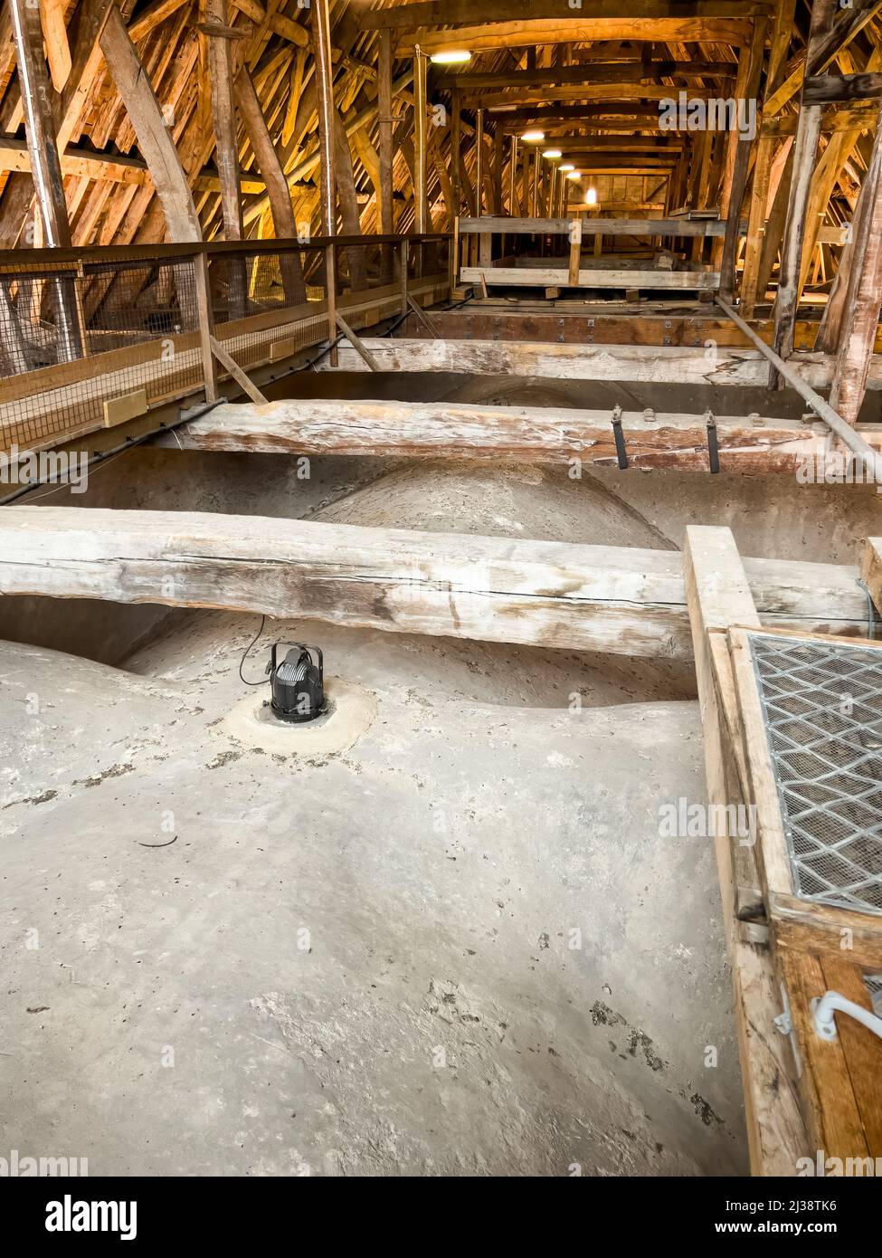 À l'intérieur du toit, au-dessus de la Nave et du Quire de la cathédrale de Salisbury, en Angleterre. Banque D'Images