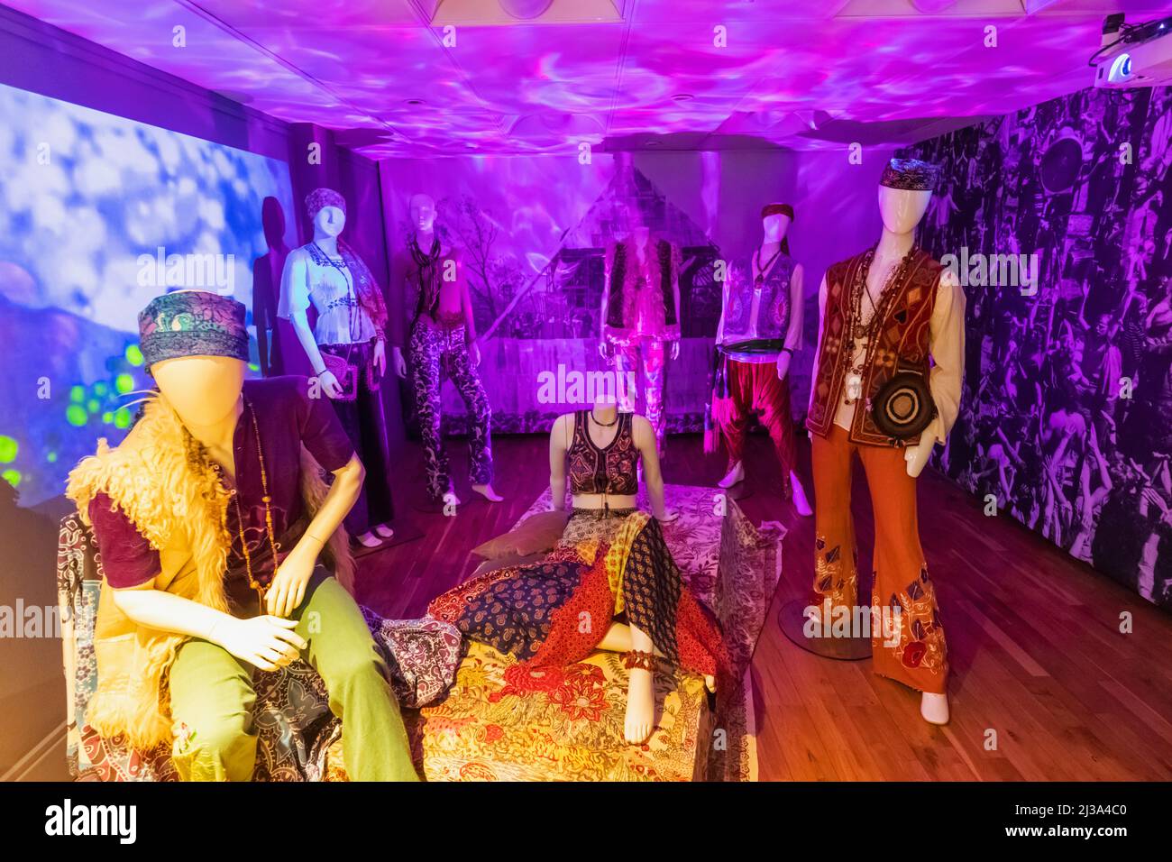 Angleterre, Londres, Southwark, Bermondsey, le Musée de la mode et du textile, exposition de la mode culturelle hippie des années 1960 Banque D'Images