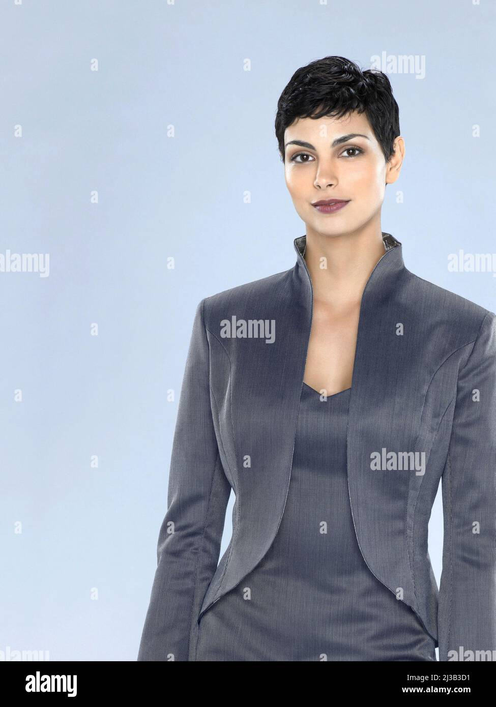 MORENA BACCARIN dans V (2009), réalisé par KENNETH JOHNSON. Crédit: WARNER BROS. TÉLÉVISION / Album Banque D'Images