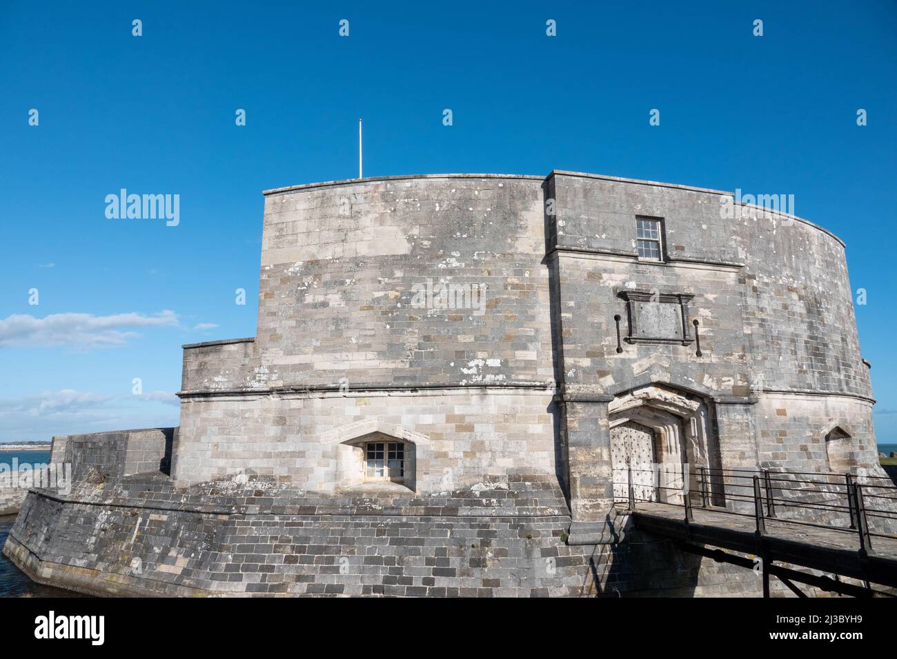 Le château de CalShot est un fort d'artillerie construit par Henry VIII sur le Calshot Spit Hampshire Angleterre Banque D'Images