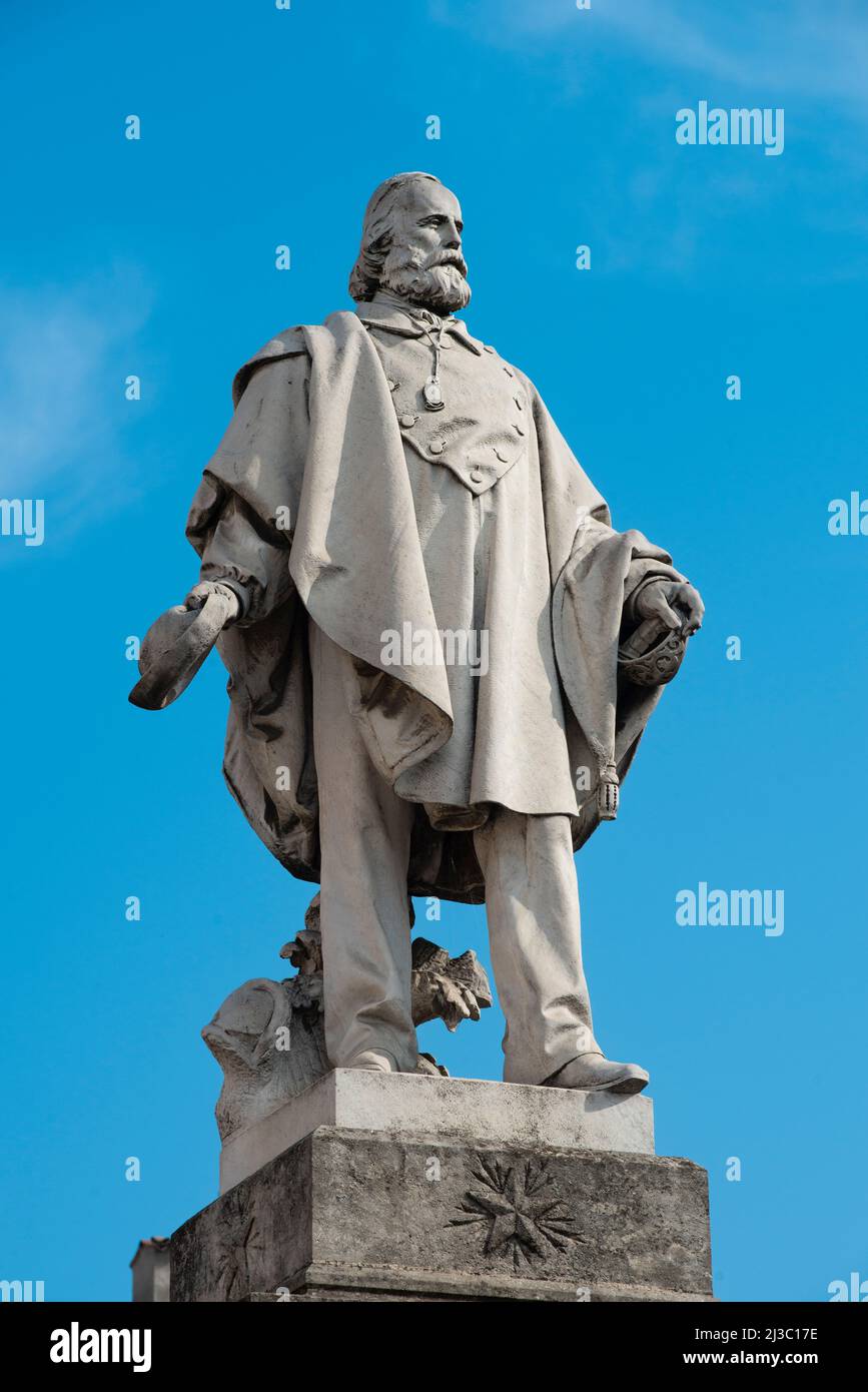 Italie, Lombardie, Soresina, Piazza Giuseppe Garibaldi Square, Statue Garibaldi par Francesco Barzaghi Sculptor Banque D'Images