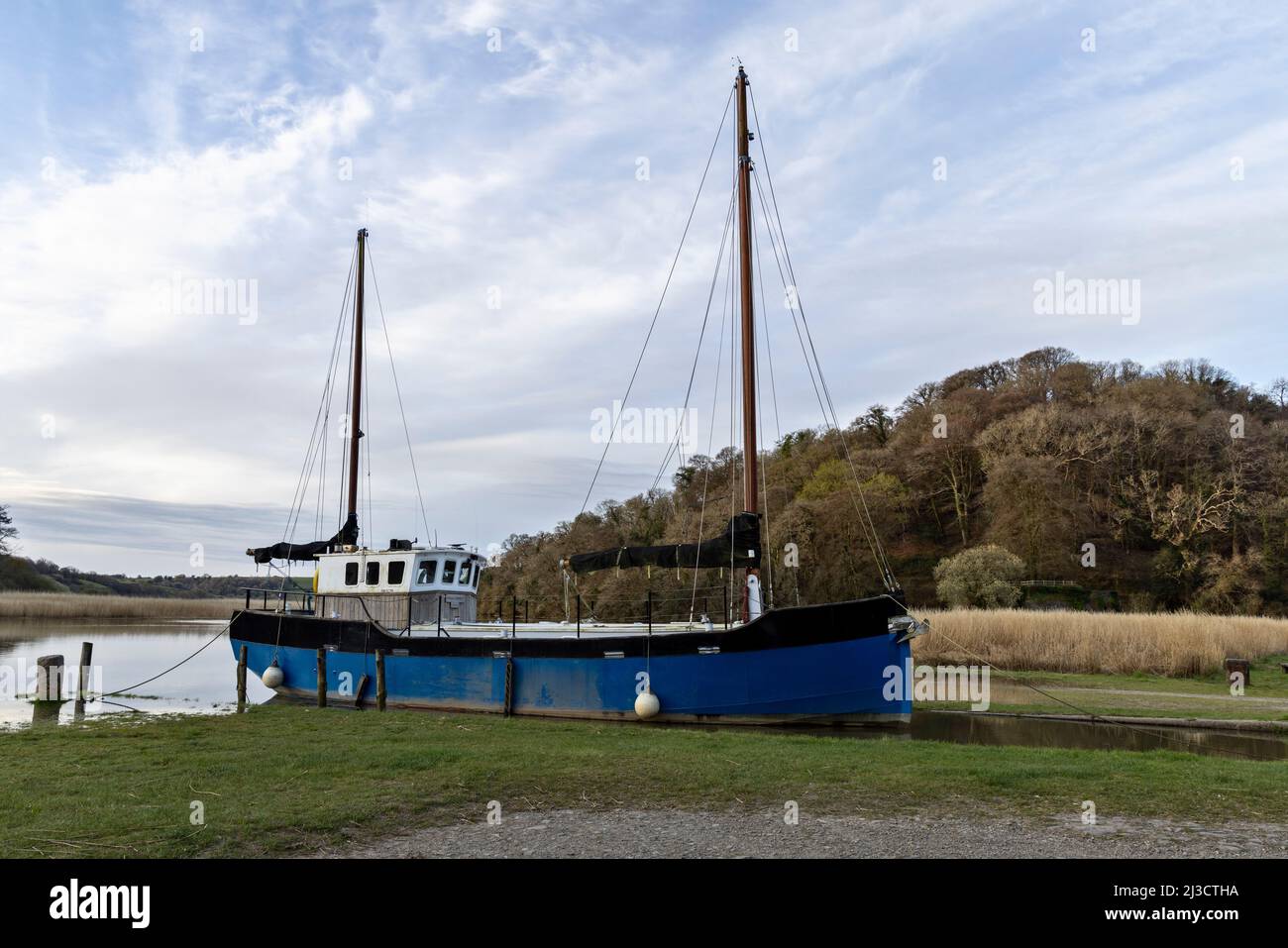 Bateau à moteur, barge de voile Little Charly amarré à Cotehele Quay Banque D'Images