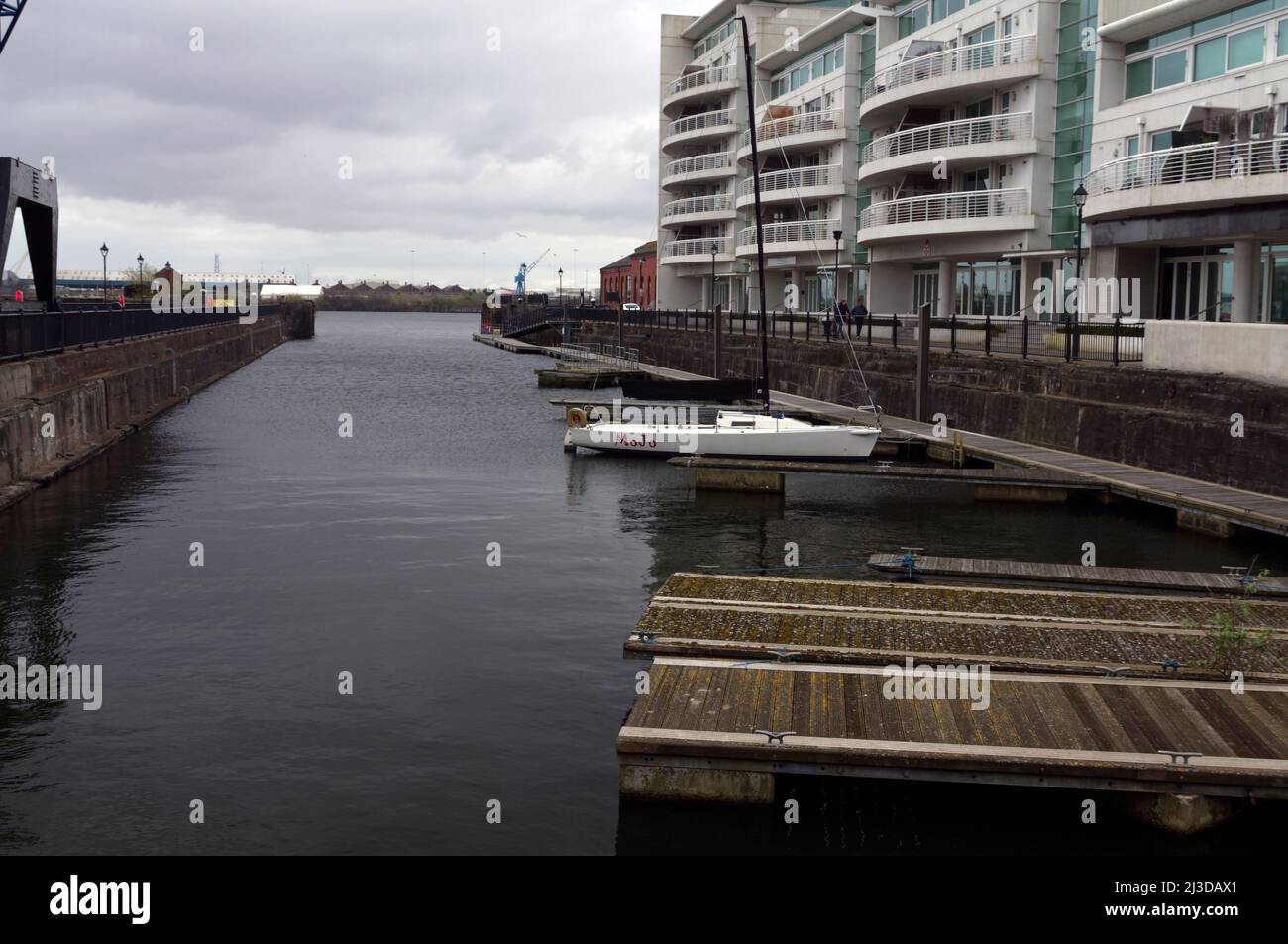 Moorings et vue sur la baie de Cardiff, près de Mermaid Quay Banque D'Images