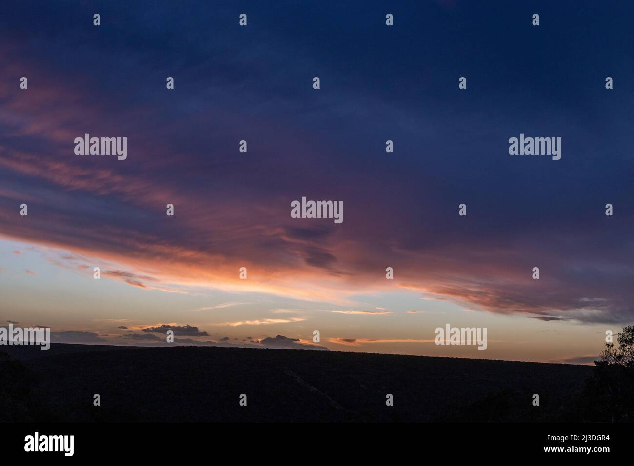 Coucher de soleil africain sur le parc national d'Addo Elephant Banque D'Images