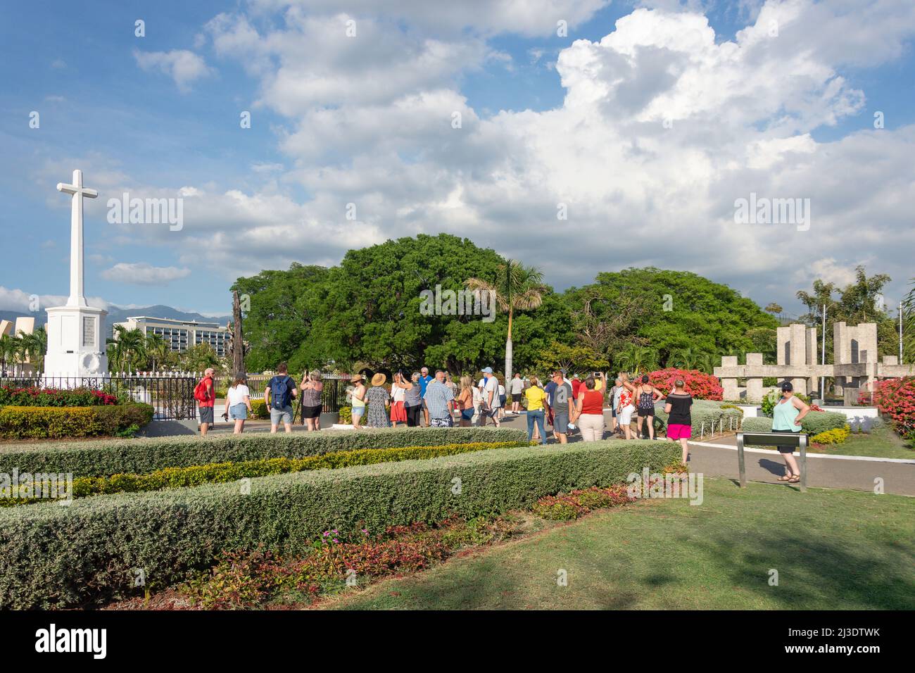 Groupe d'excursion au National Heroes Park, Kingston, Jamaïque, grandes Antilles, Caraïbes Banque D'Images