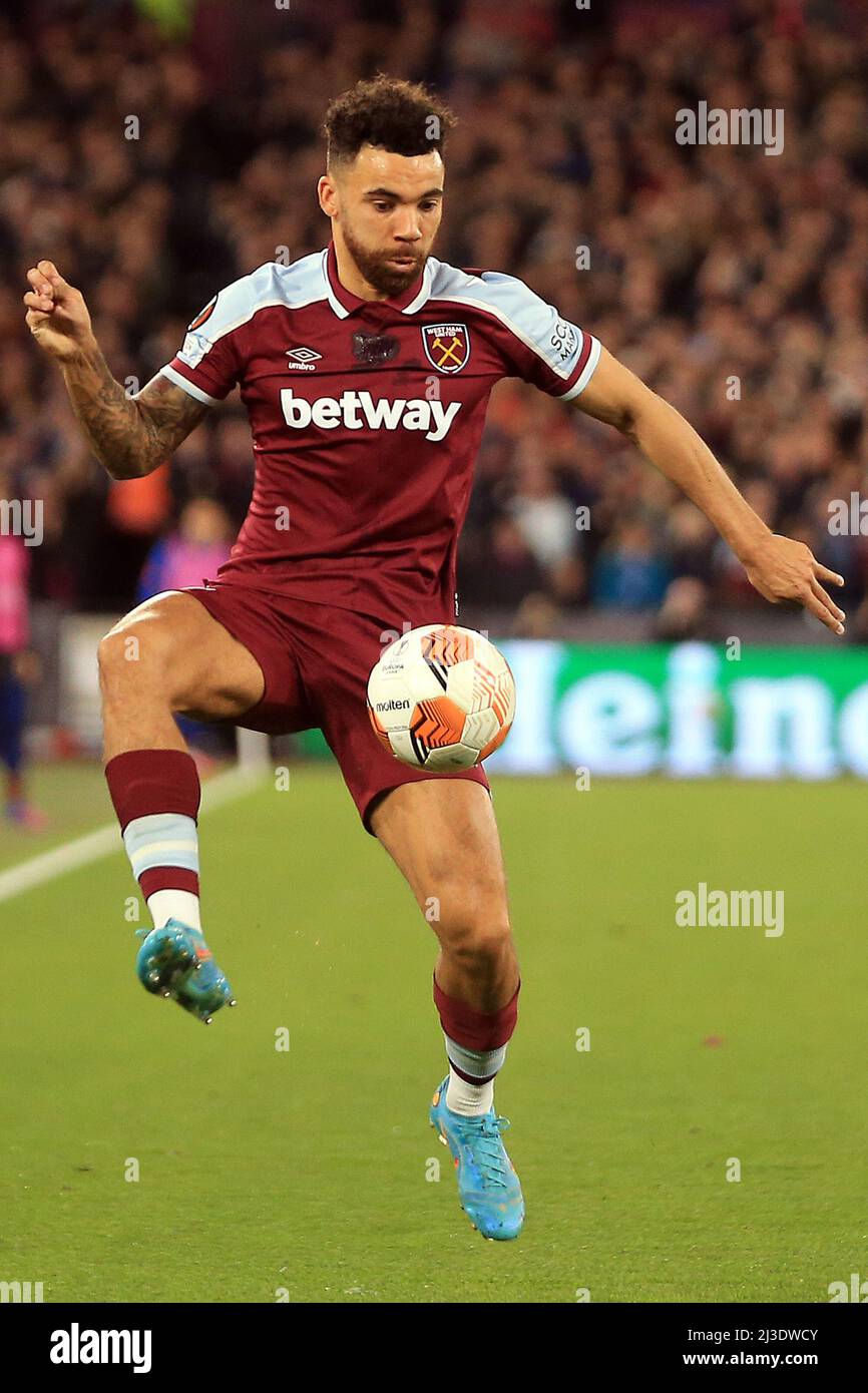 Londres, Royaume-Uni. 07th avril 2022. Ryan Fredericks de West Ham s'est Uni en action pendant le match. Match de l'UEFA Europa League, quart de finale 1st LEG, West Ham Utd / Lyon au stade de Londres, Parc olympique Queen Elizabeth à Londres, le jeudi 7th avril 2022. Cette image ne peut être utilisée qu'à des fins éditoriales. Utilisation éditoriale uniquement, licence requise pour une utilisation commerciale. Aucune utilisation dans les Paris, les jeux ou les publications d'un seul club/ligue/joueur. photo par Steffan Bowen/Andrew Orchard sports photographie/Alay Live news crédit: Andrew Orchard sports photographie/Alay Live News Banque D'Images