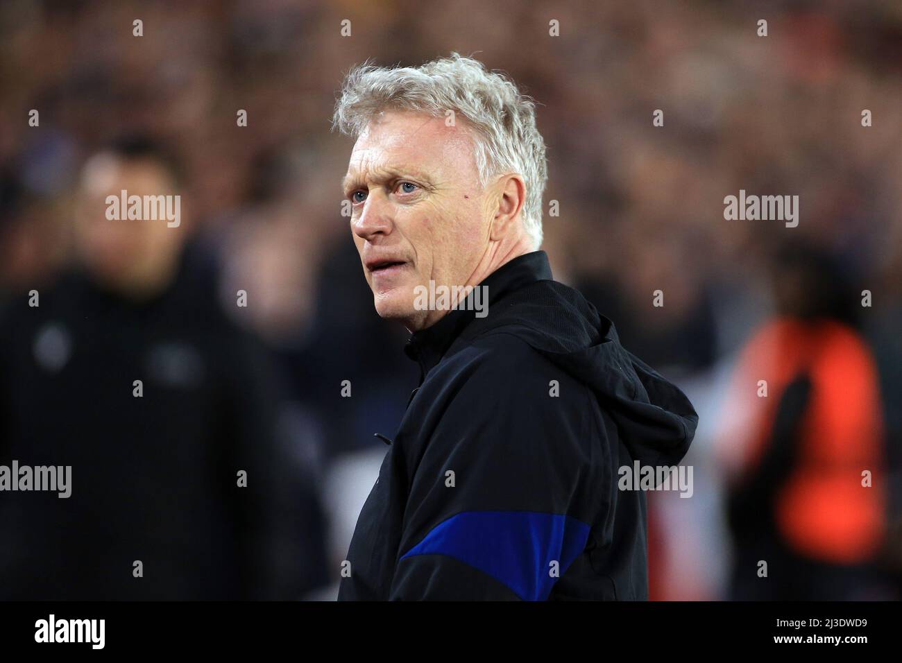 Londres, Royaume-Uni. 07th avril 2022. David Moyes, directeur de West Ham United, regarde. Match de l'UEFA Europa League, quart de finale 1st LEG, West Ham Utd / Lyon au stade de Londres, Parc olympique Queen Elizabeth à Londres, le jeudi 7th avril 2022. Cette image ne peut être utilisée qu'à des fins éditoriales. Utilisation éditoriale uniquement, licence requise pour une utilisation commerciale. Aucune utilisation dans les Paris, les jeux ou les publications d'un seul club/ligue/joueur. photo par Steffan Bowen/Andrew Orchard sports photographie/Alay Live news crédit: Andrew Orchard sports photographie/Alay Live News Banque D'Images
