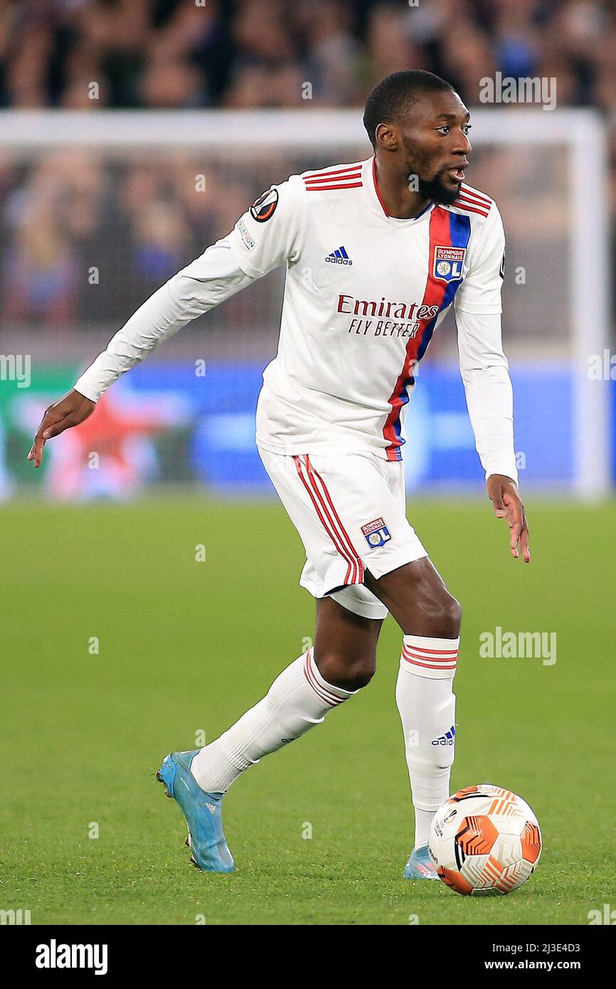 Londres, Royaume-Uni. 07th avril 2022. Karl Toko Ekambi de Lyon en action pendant le match. Match de l'UEFA Europa League, quart de finale 1st LEG, West Ham Utd / Lyon au stade de Londres, Parc olympique Queen Elizabeth à Londres, le jeudi 7th avril 2022. Cette image ne peut être utilisée qu'à des fins éditoriales. Utilisation éditoriale uniquement, licence requise pour une utilisation commerciale. Aucune utilisation dans les Paris, les jeux ou les publications d'un seul club/ligue/joueur. photo par Steffan Bowen/Andrew Orchard sports photographie/Alay Live news crédit: Andrew Orchard sports photographie/Alay Live News Banque D'Images