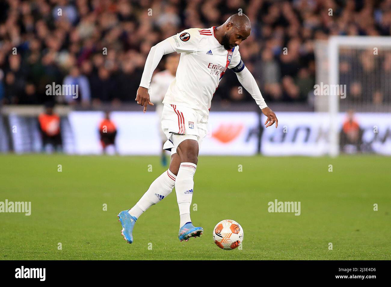 Londres, Royaume-Uni. 07th avril 2022. Moussa Dembele de Lyon en action pendant le match. Match de l'UEFA Europa League, quart de finale 1st LEG, West Ham Utd / Lyon au stade de Londres, Parc olympique Queen Elizabeth à Londres, le jeudi 7th avril 2022. Cette image ne peut être utilisée qu'à des fins éditoriales. Utilisation éditoriale uniquement, licence requise pour une utilisation commerciale. Aucune utilisation dans les Paris, les jeux ou les publications d'un seul club/ligue/joueur. photo par Steffan Bowen/Andrew Orchard sports photographie/Alay Live news crédit: Andrew Orchard sports photographie/Alay Live News Banque D'Images