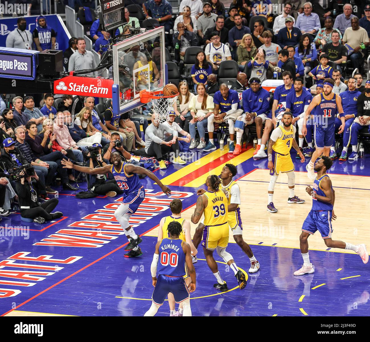 Chase Center, CA, 7th avril 2022 : Golden State Warriors contre Los Angeles Lakers. Le vert de Draymond du guerrier en action tout en obtenant un point contre LA Lakers crédit: Seshadri SUKUMAR/Alamy Live News Banque D'Images