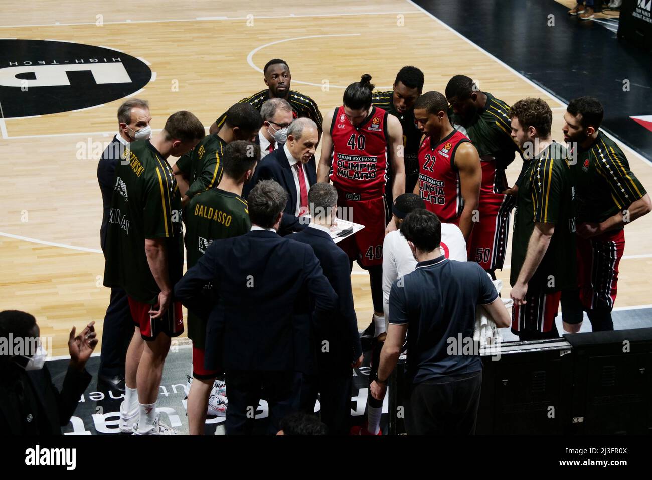 Entraîneur en chef Ettore Messina de Milan pendant le match de basket-ball Euroligue de Turkish Airlines entre LDLC ASVEL et AX Armani Exchange Milan le 7 avril 2022 à Astroballe à Villeurbanne, France - photo Patrick Cannaux / DPPI Banque D'Images